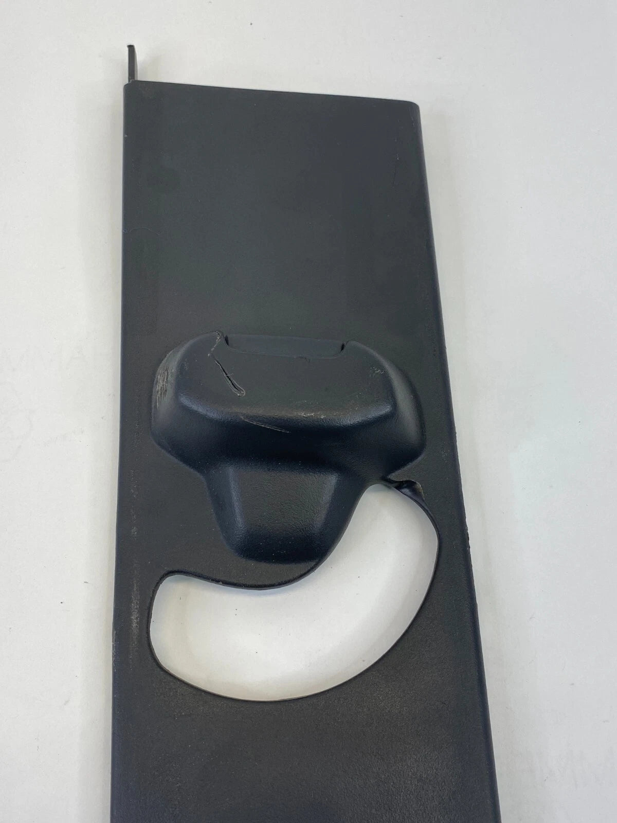 13-15 FORD POLICE INTERCEPTOR UTILITY CENTER PILLAR LEFT SIDE UPPER TRIM COVER