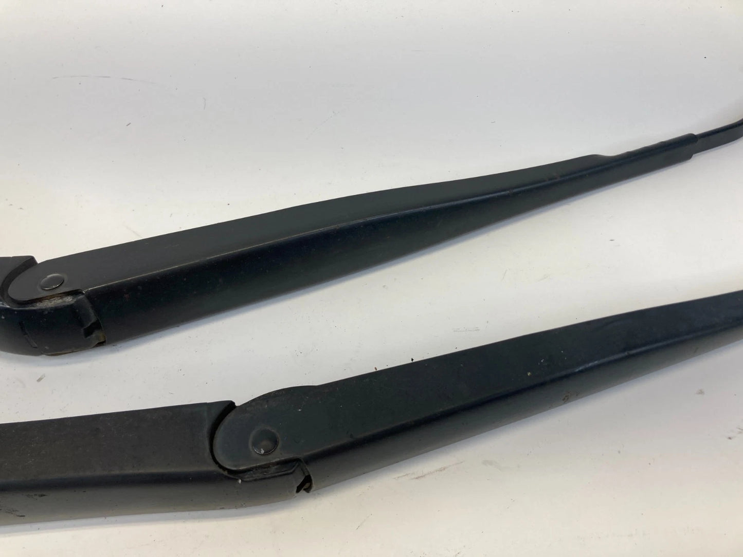 2004-2008 Saab 9-3 Front Left & Right Windshield Wiper Arm Pair Set 12755309 OEM