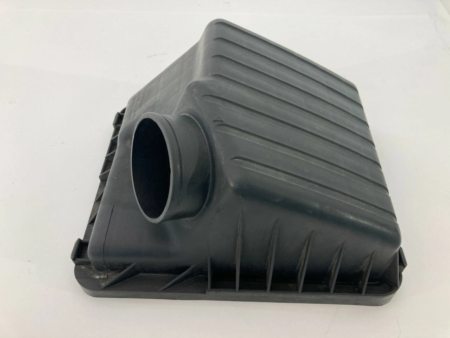 2001-2006 KIA OPTIMA 99-02 SONATA 2.4L AIR INTAKE CLEANER HOUSING UPPER COVER