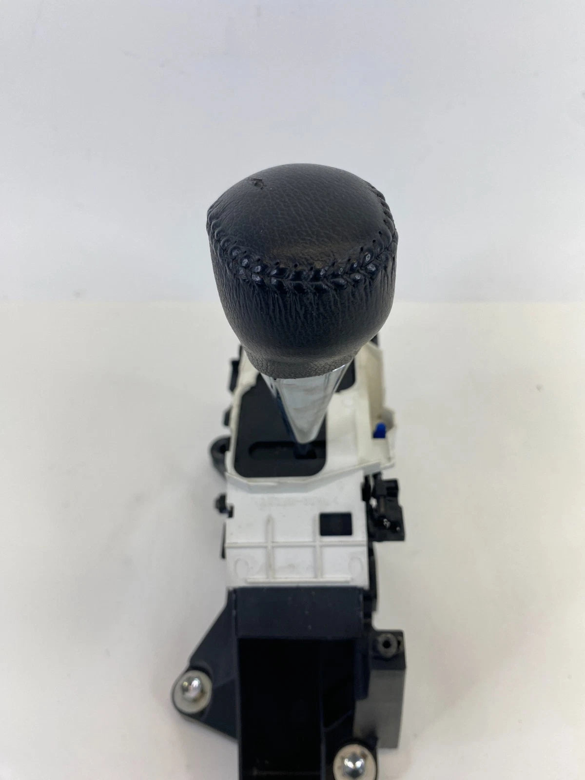 2008-2012 Toyota Avalon Automatic Floor Gear Shifter Lever Handle Assembly OEM