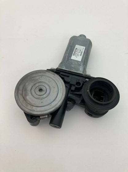 2003-2008 TOYOTA MATRIX FRONT RIGHT PASSENGER SIDE DOOR WINDOW MOTOR 85720AA050