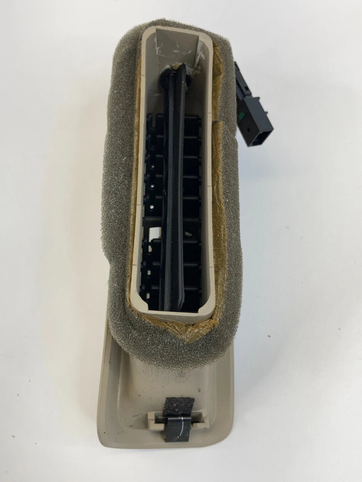 2007 2008 AUDI A6 RIGHT SIDE PILLAR B DOOR AC AIR VENT GRILL 4F0-819-384-A OEM