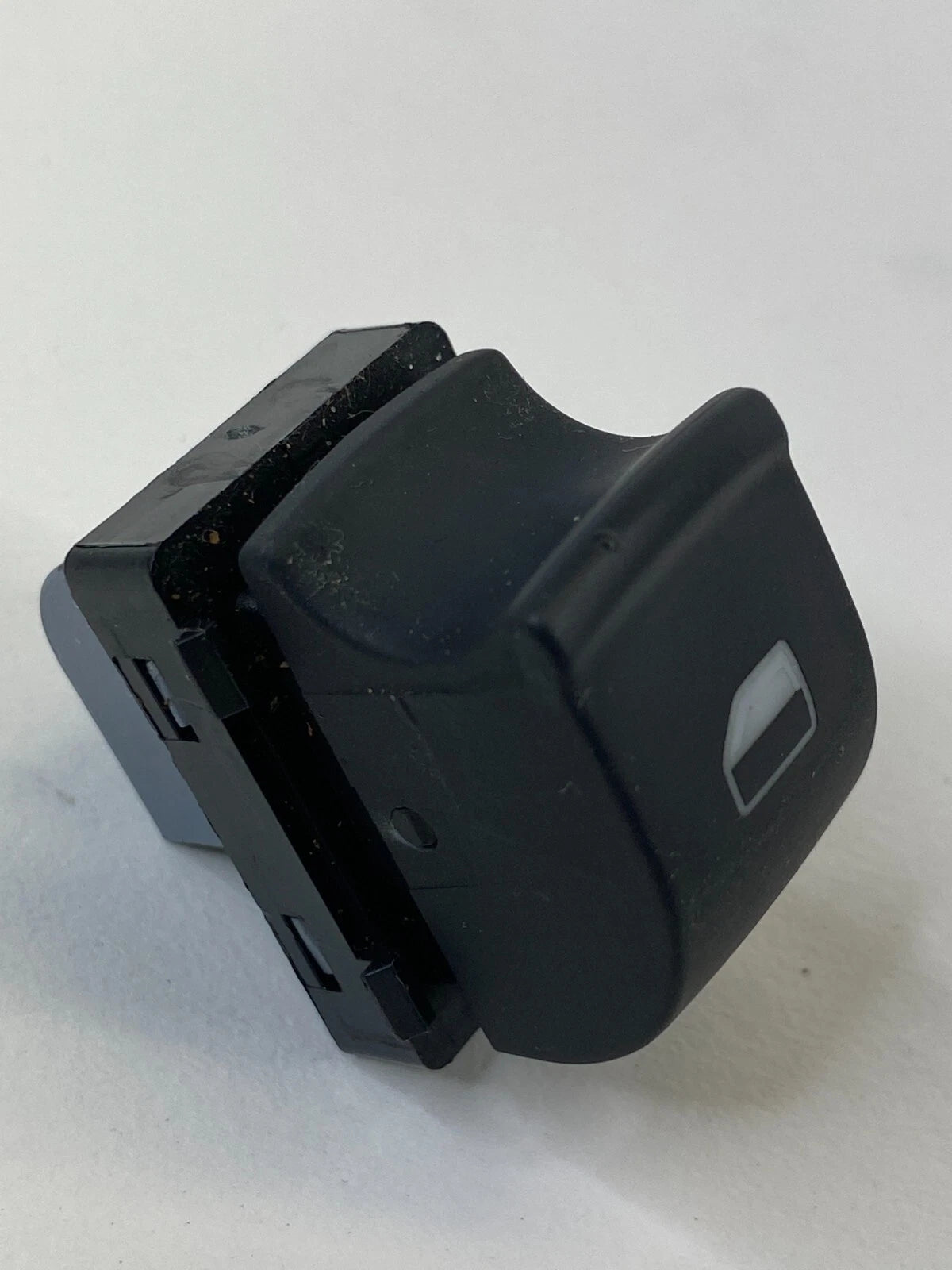 2006-2010 AUDI A3 FRONT RIGHT SIDE DOOR POWER WINDOW CONTROL SWITCH 4F0959855