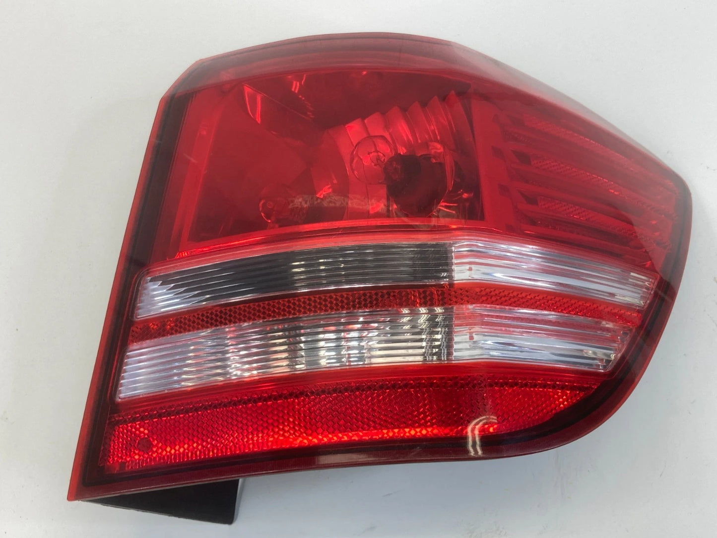 2009-2020 DODGE JOURNEY REAR RIGHT OUTER TAIL LIGHT TAILLIGHT LAMP 05067784A OEM
