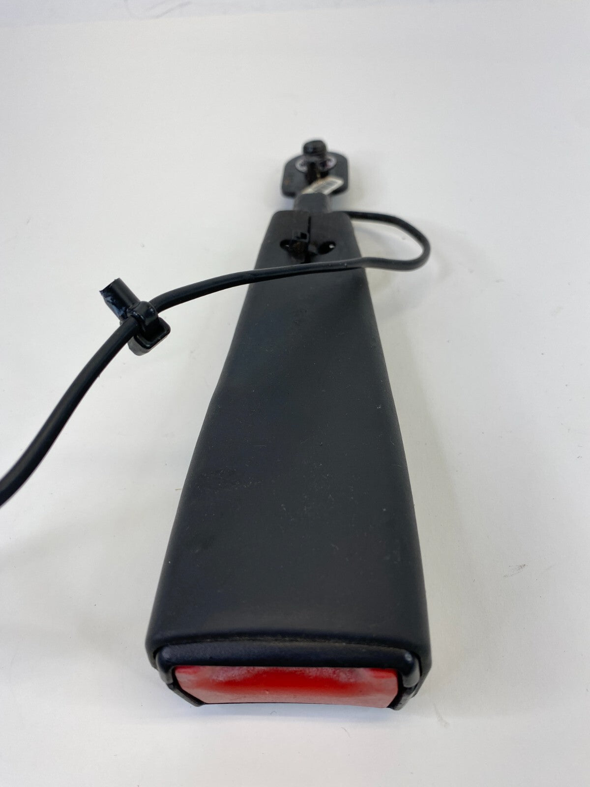 2011-2016 Chevrolet Cruze Front Left Driver Side Seat Belt Buckle