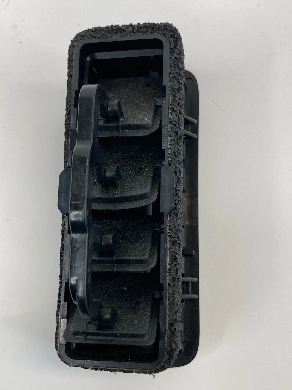 03-06 NISSAN MURANO RIGHT PASSENGER SIDE B PILLAR AIR VENT GRILL H646-5421-100