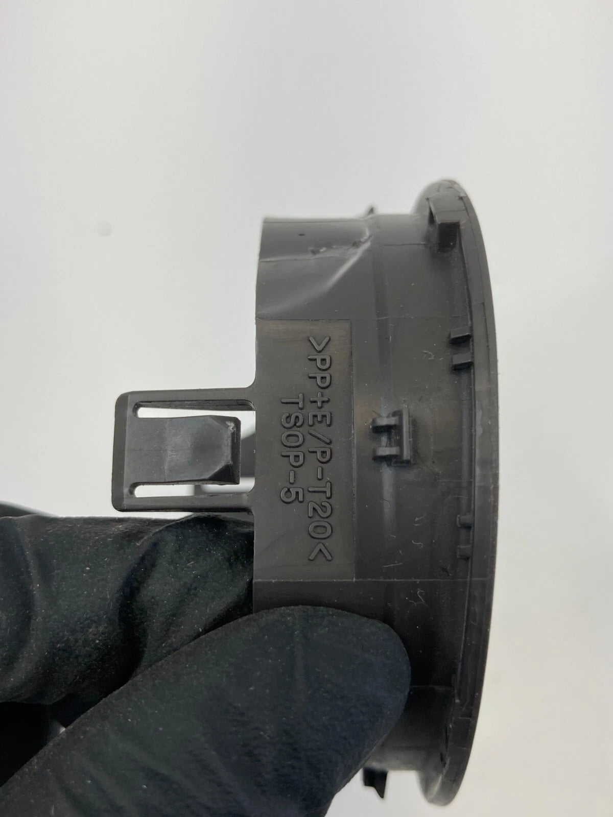 2004-2008 TOYOTA SOLARA UPPER DASH DRIVER LEFT AIR VENT GRILLE DEFROSTER OEM
