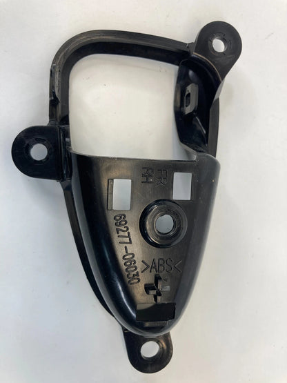 07-11 TOYOTA CAMRY FRONT RIGHT SIDE INTERIOR DOOR HANDLE COVER BEZEL 69277-06030