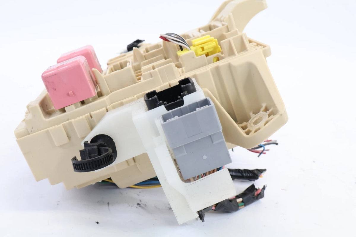 2007-2011 TOYOTA CAMRY FRONT LEFT UNDER DASH CABIN FUSE BOX RELAY JUNCTION BLOCK
