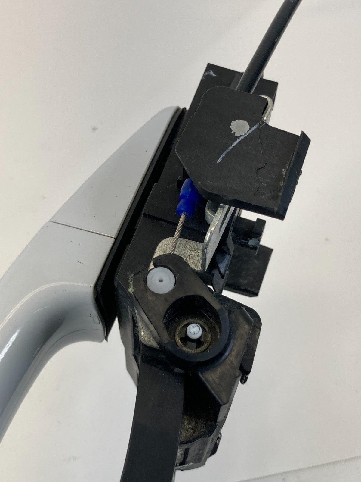 2013-2019 Ford Escape Front Right Passenger Side Exterior Door Handle OEM