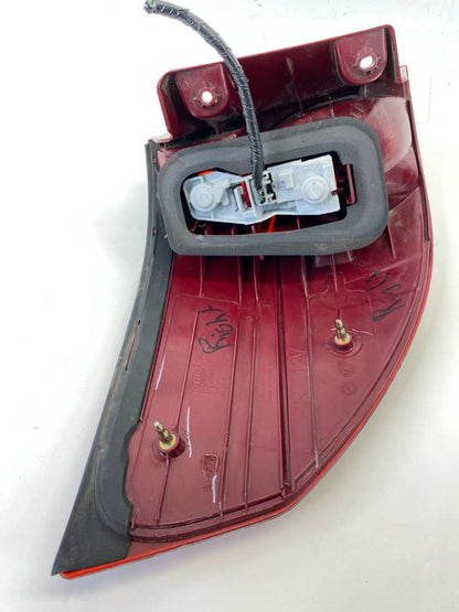 2004 2005 TOYOTA SIENNA PASSENGER RIGHT REAR TAIL LIGHT LAMP UNIT 81550AE010 OEM