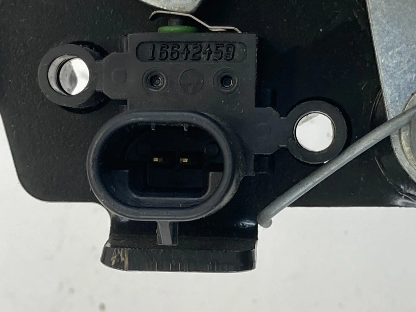 2002-2009 GMC ENVOY REAR TRUNK LIFTGATE GLASS LOCK LATCH ACTUATOR 16642459 OEM