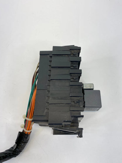 2000-2003 GMC YUKON 5.3L 16V A/T JUNCTION RELAY FUSE BOX BLOCK 15770995-01 OEM
