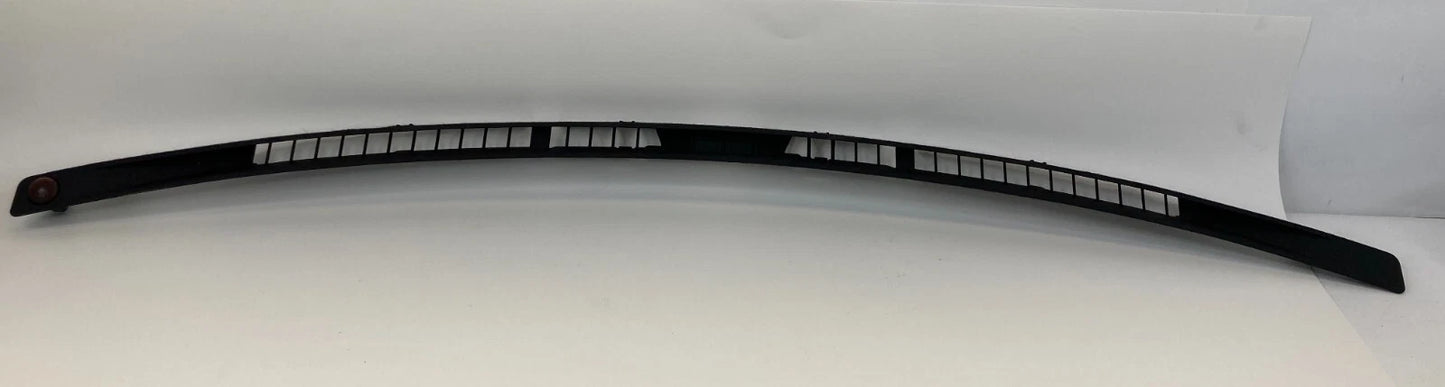 2004-2006 LEXUS RX330 UPPER DASHBOARD DEFROSTER VENT GRILLE TRIM 55981-0E010 OEM