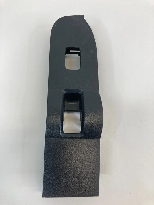 05 06 SCION TC FRONT RIGHT DOOR WINDOW SWITCH BEZEL TRIM PANEL 74231-21080 OEM