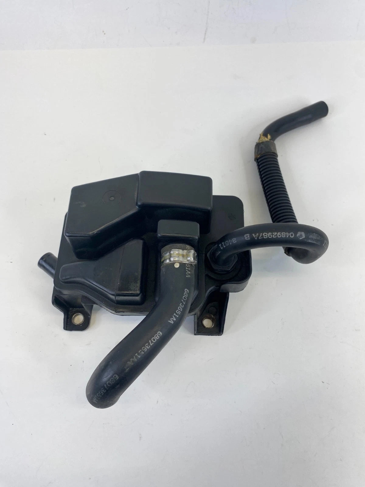 12 13 14 15 16 17 Fiat 500 1.4L L4 Engine Crankcase Vent Valve Oil Separator OEM