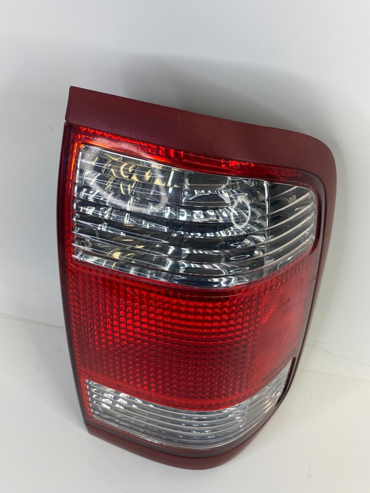 1999-2004 Nissan Pathfinder Rear Right Passenger Side Tail Light Taillight Lamp