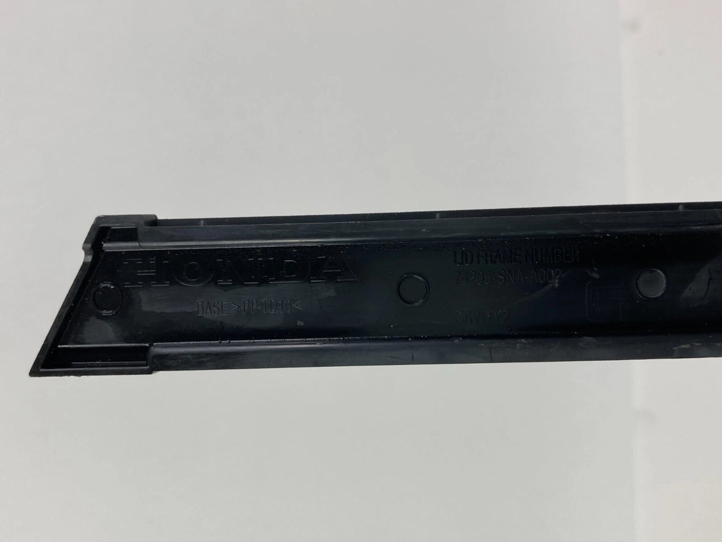 2006-2011 HONDA CIVIC FRAME NUMBER LID COVER TRIM BEZEL 74205-SNA-A002 OEM