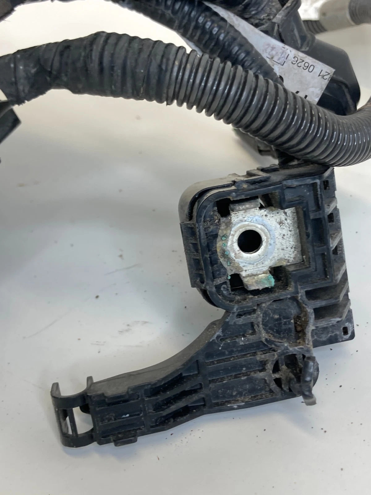 2010 2011 TOYOTA PRIUS 1.8L A/T ENGINE COMPARTMENT FUSE RELAY BOX ASSEMBLY OEM