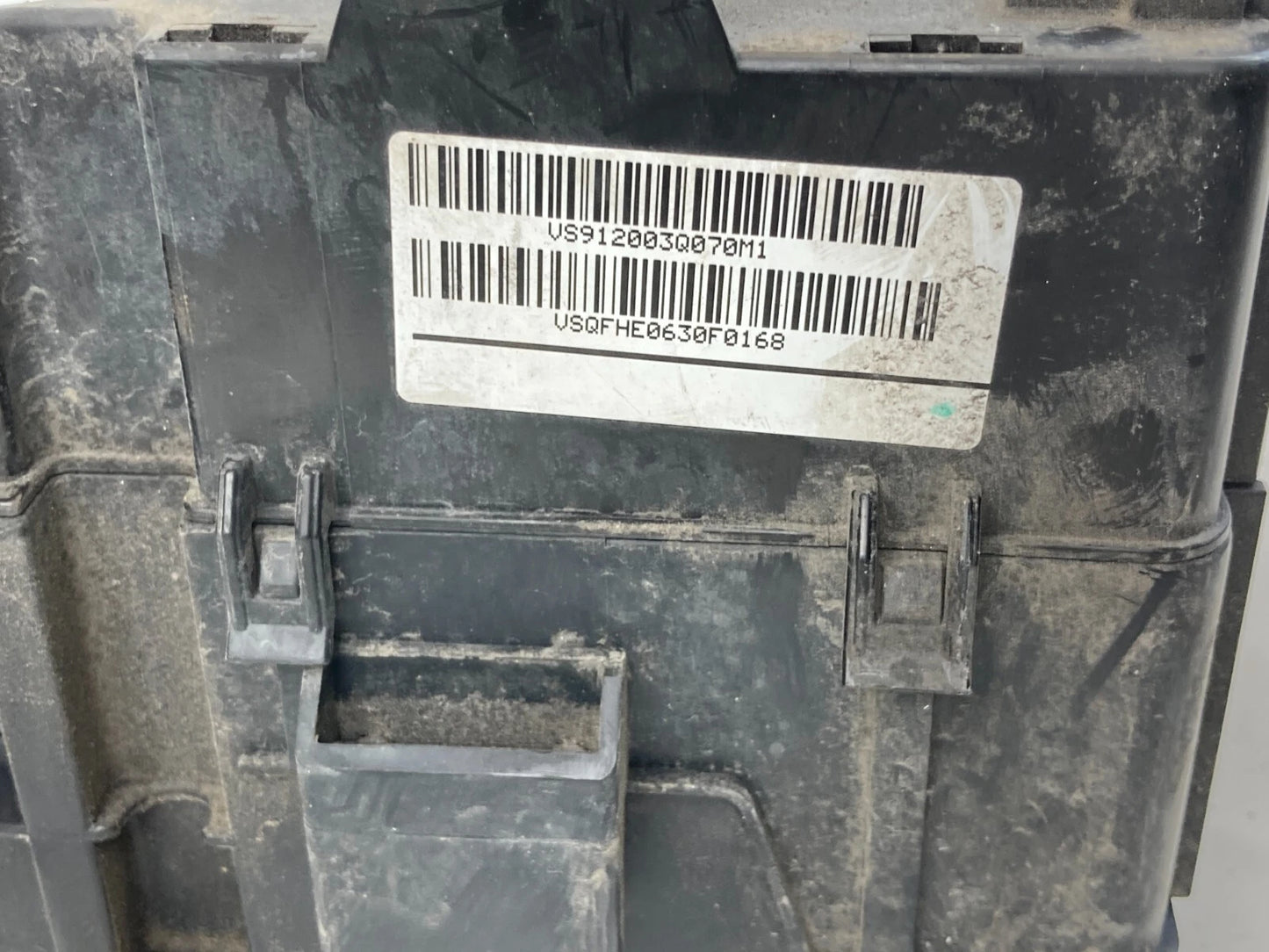 11-14 HYUNDAI SONATA 2.4L L4 AT FUSE RELAY BOX JUNCTION BLOCK MODULE 91200-3Q070