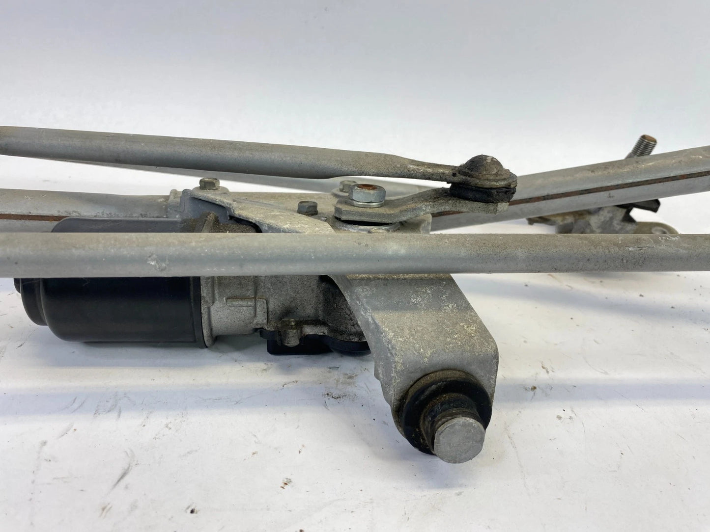 2006-2011 HONDA CIVIC SEDAN FRONT WINDSHIELD WIPER MOTOR W/ LINKAGE OEM