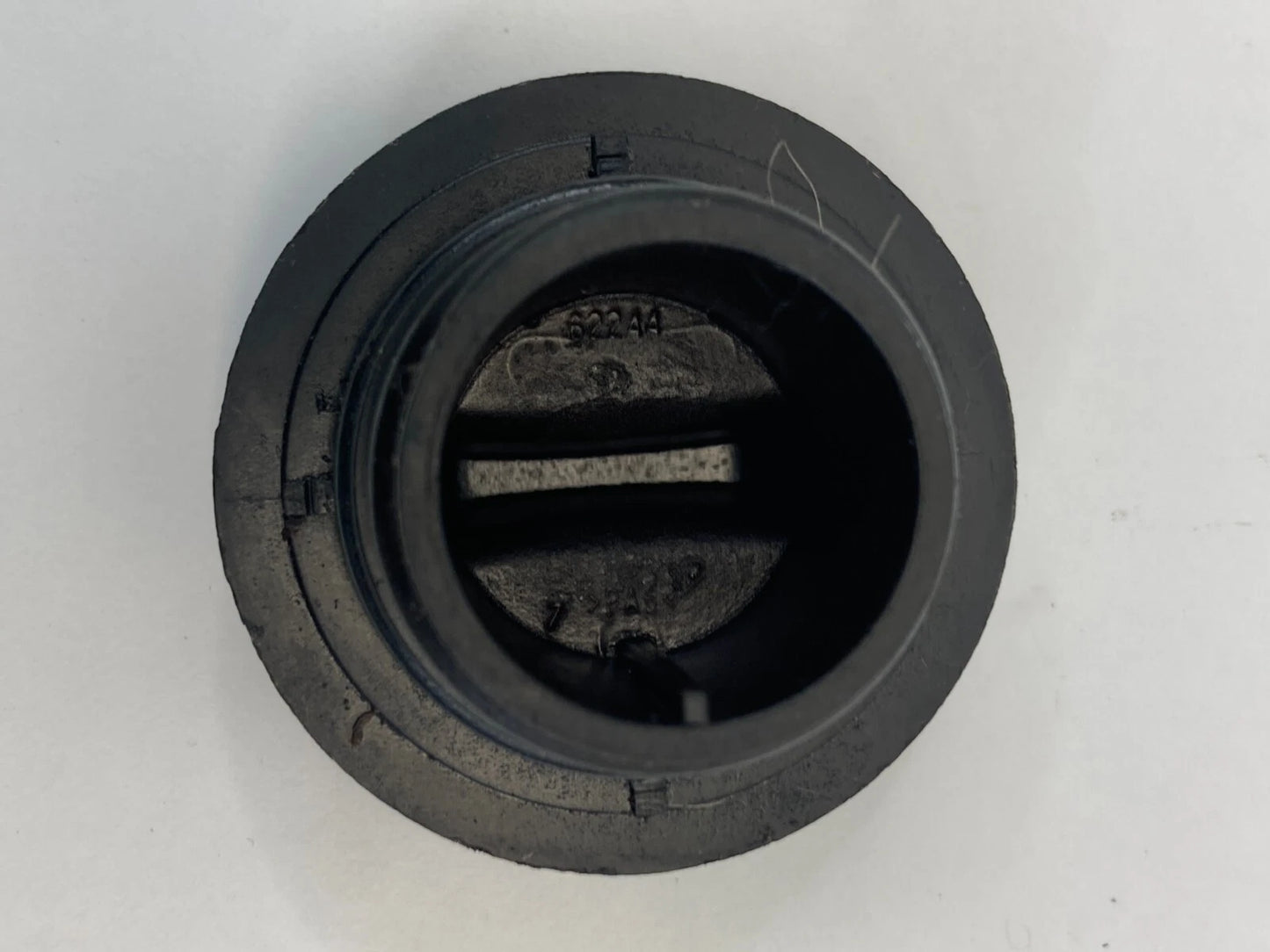 2008-2014 DODGE AVENGER 2.4L ENGINE OIL FILLER FLUID CAP COVER OEM