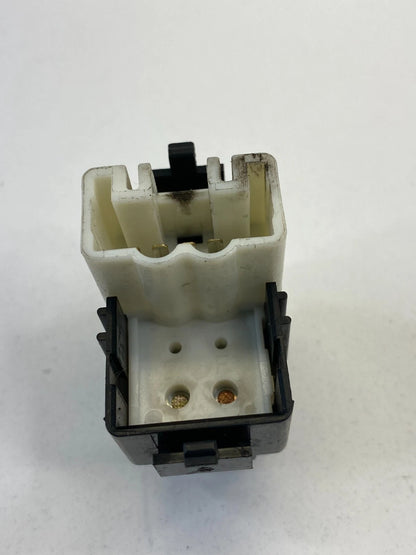 93-08 TOYOTA COROLLA 03-08 MATRIX REAR RIGHT SIDE DOOR POWER WINDOW SWITCH OEM