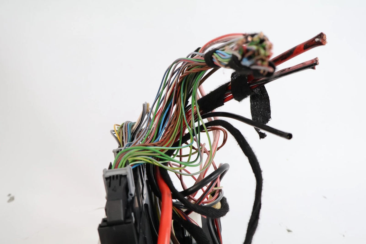 2000-2006 MERCEDES S430 S500 FRONT LEFT SAM FUSE RELAY BLOCK ECU A-029-545-04-32