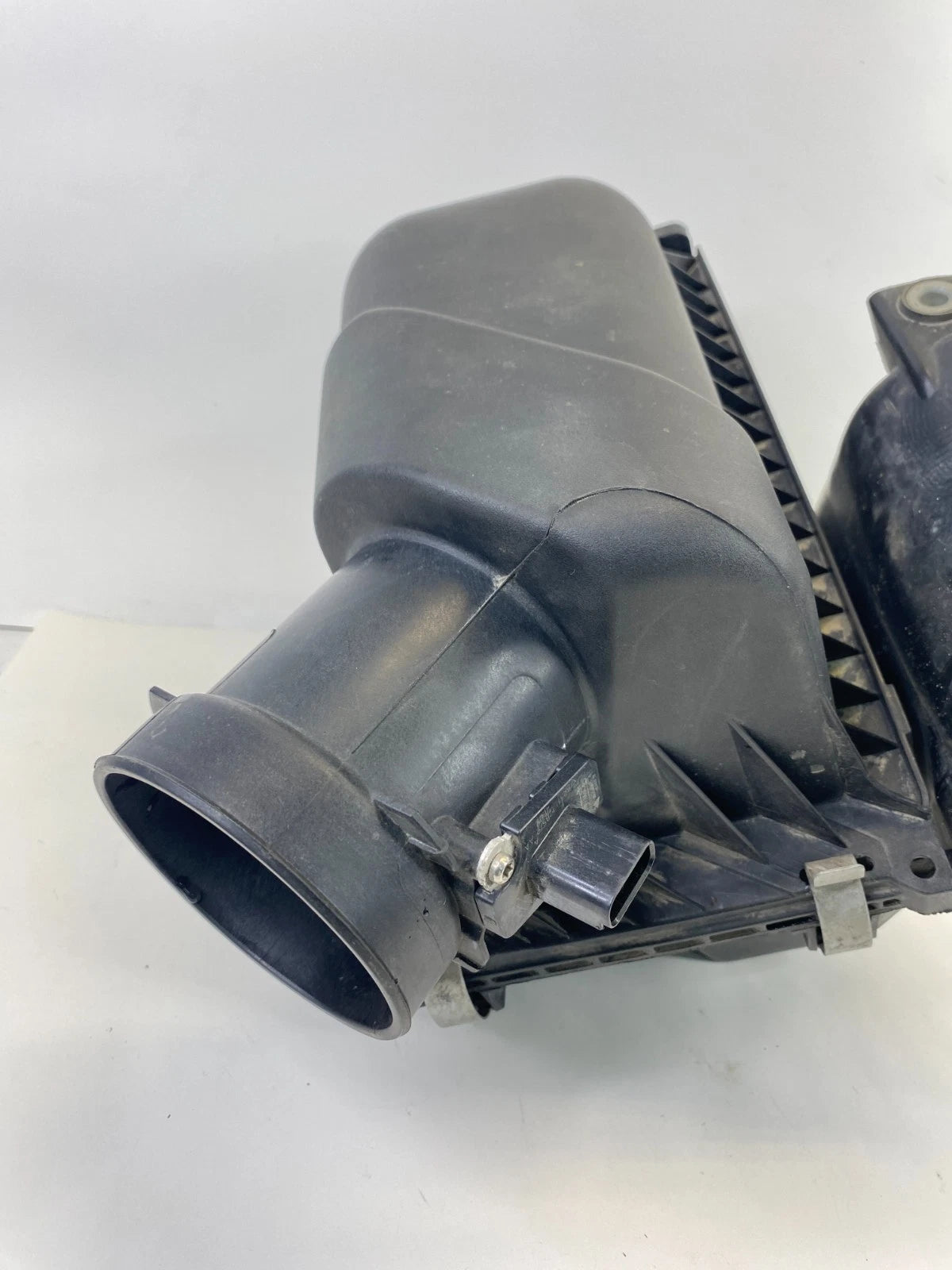 2010-2019 Ford Flex Air Cleaner Intake Box Housing Assembly AA53-9A600-AD OEM