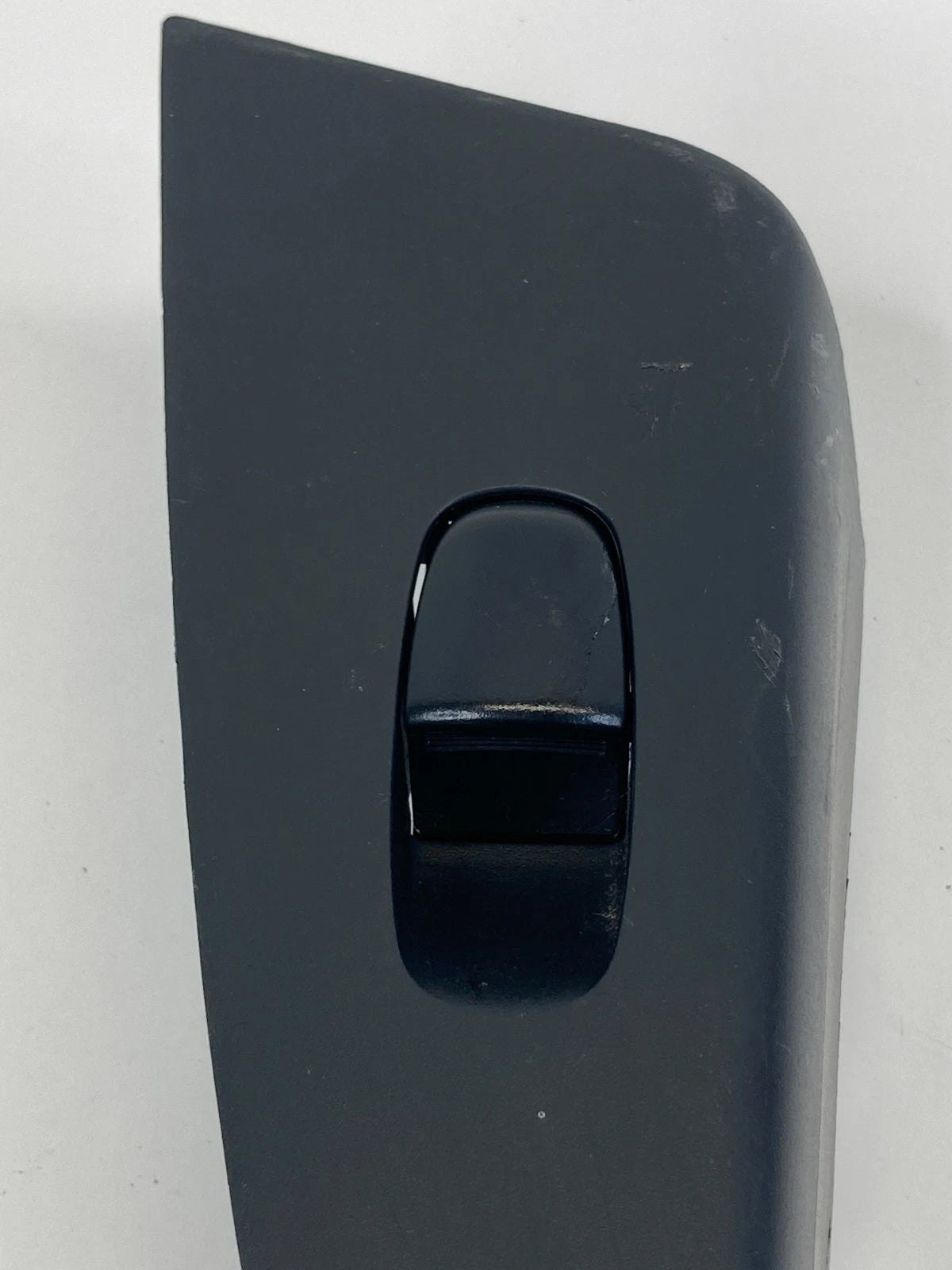 13-16 NISSAN SENTRA REAR RIGHT DOOR WINDOW CONTROL SWITCH W BEZEL OEM 829603SG0A