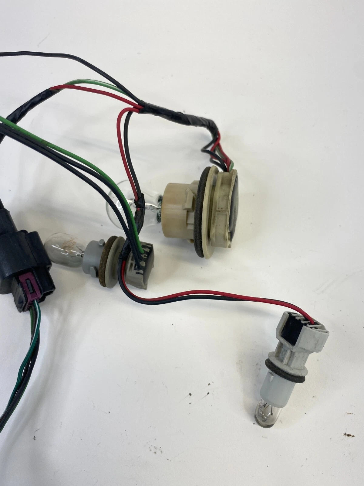 10-15 CHEVROLET EQUINOX REAR TAIL LIGHT WIRING HARNESS BINDING PLUG SOCKET OEM