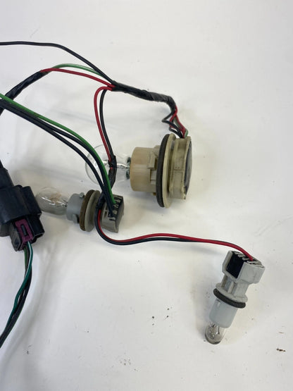 10-15 CHEVROLET EQUINOX REAR TAIL LIGHT WIRING HARNESS BINDING PLUG SOCKET OEM