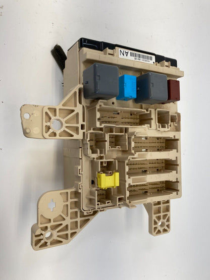 2004-2006 Toyota Sienna Instrument Panel Dash Cabin Interior Fuse Box Fusebox