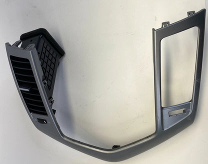 2011-2016 CHEVROLET CRUZE DASHBOARD RADIO SURROUND BEZEL TRIM PANEL OEM 96829367