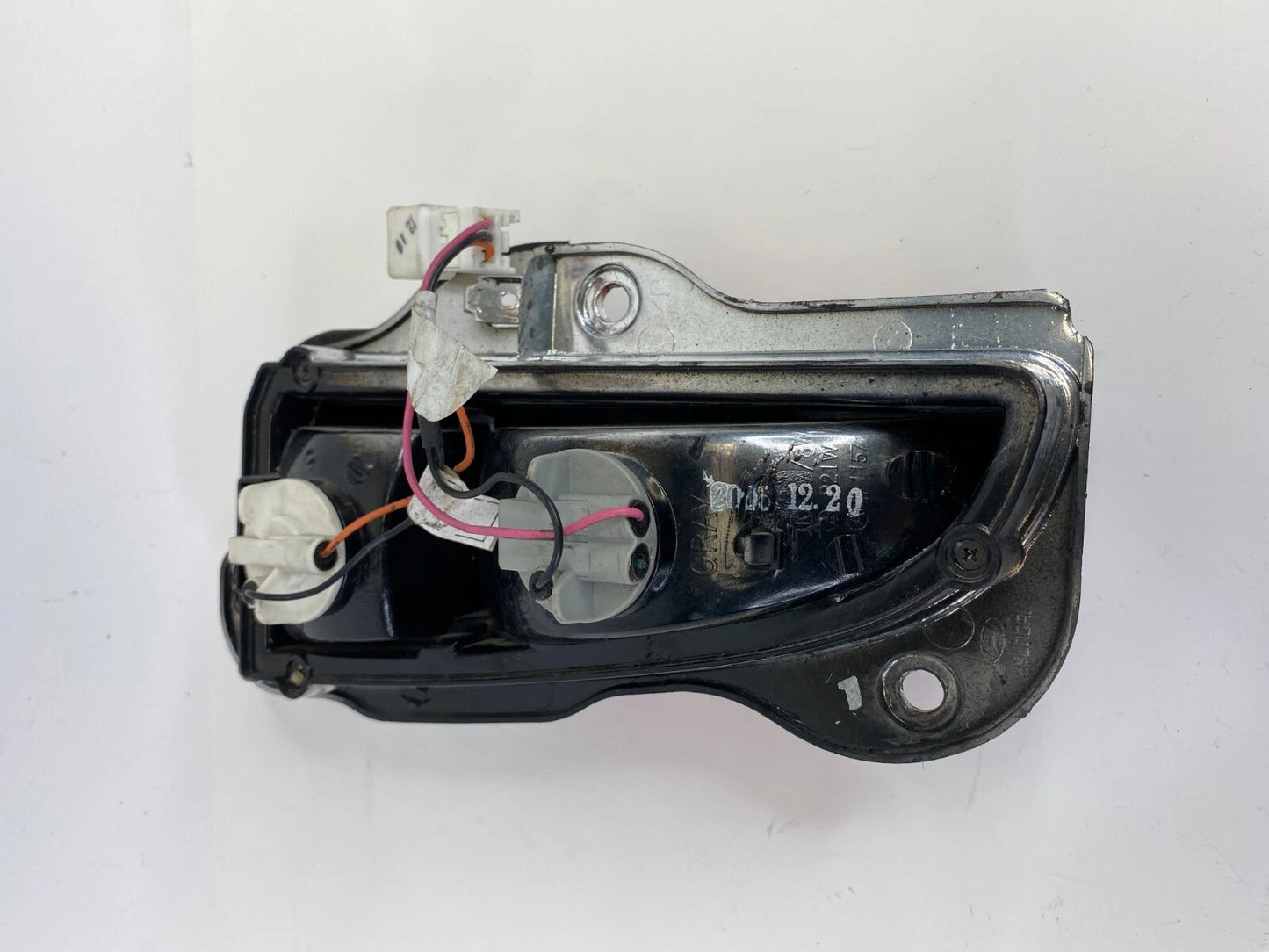 2001-2006 HYUNDAI ELANTRA HATCHBACK RIGHT SIDE REVERSE BACKUP LIGHT BACK UP LAMP