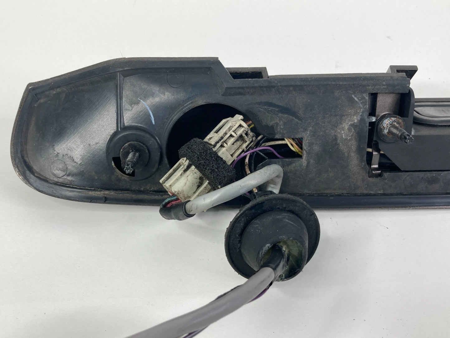 08-17 BUICK ENCLAVE TRUNK LID FINISH GARNISH PANEL MOLDING BEZEL W/ CAMERA OEM