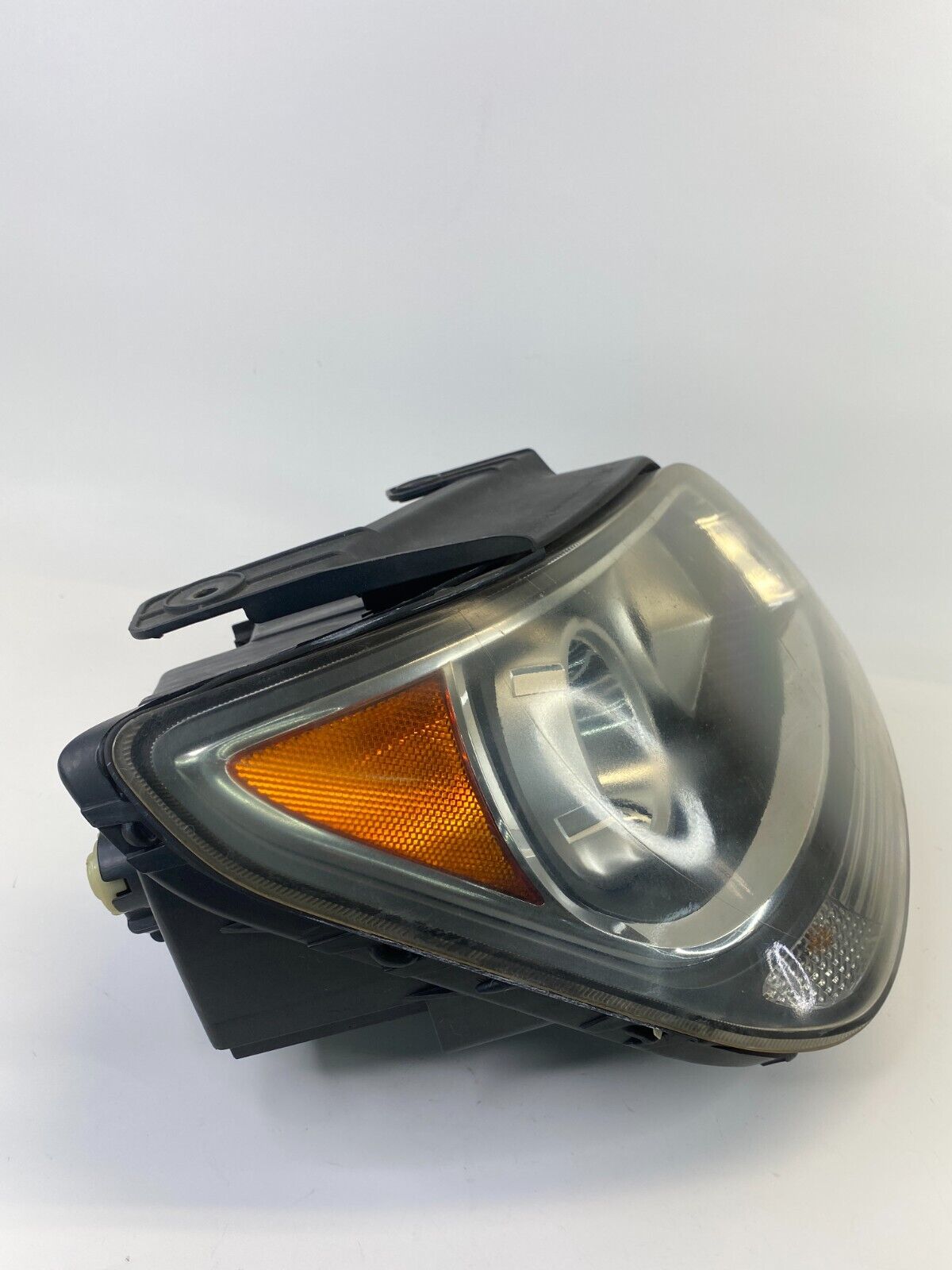 2009 2010 2011 Kia Borrego Front Right Passenger Headlight Headlamp OEM