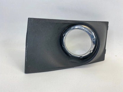 2008-2011 FORD FOCUS FRONT RIGHT SIDE FOG LIGHT LAMP COVER BEZEL 8S43-15A298 OEM