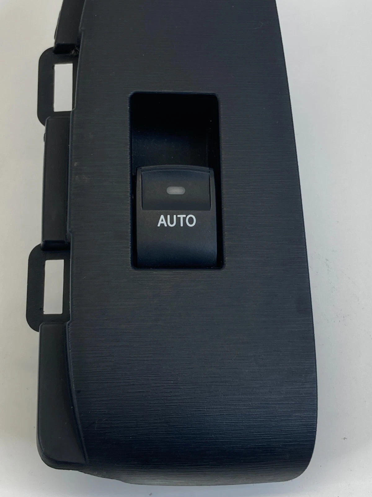 10-15 TOYOTA PRIUS REAR RIGHT DOOR WINDOW SWITCH W/TRIM BEZEL 74271-47060 OEM