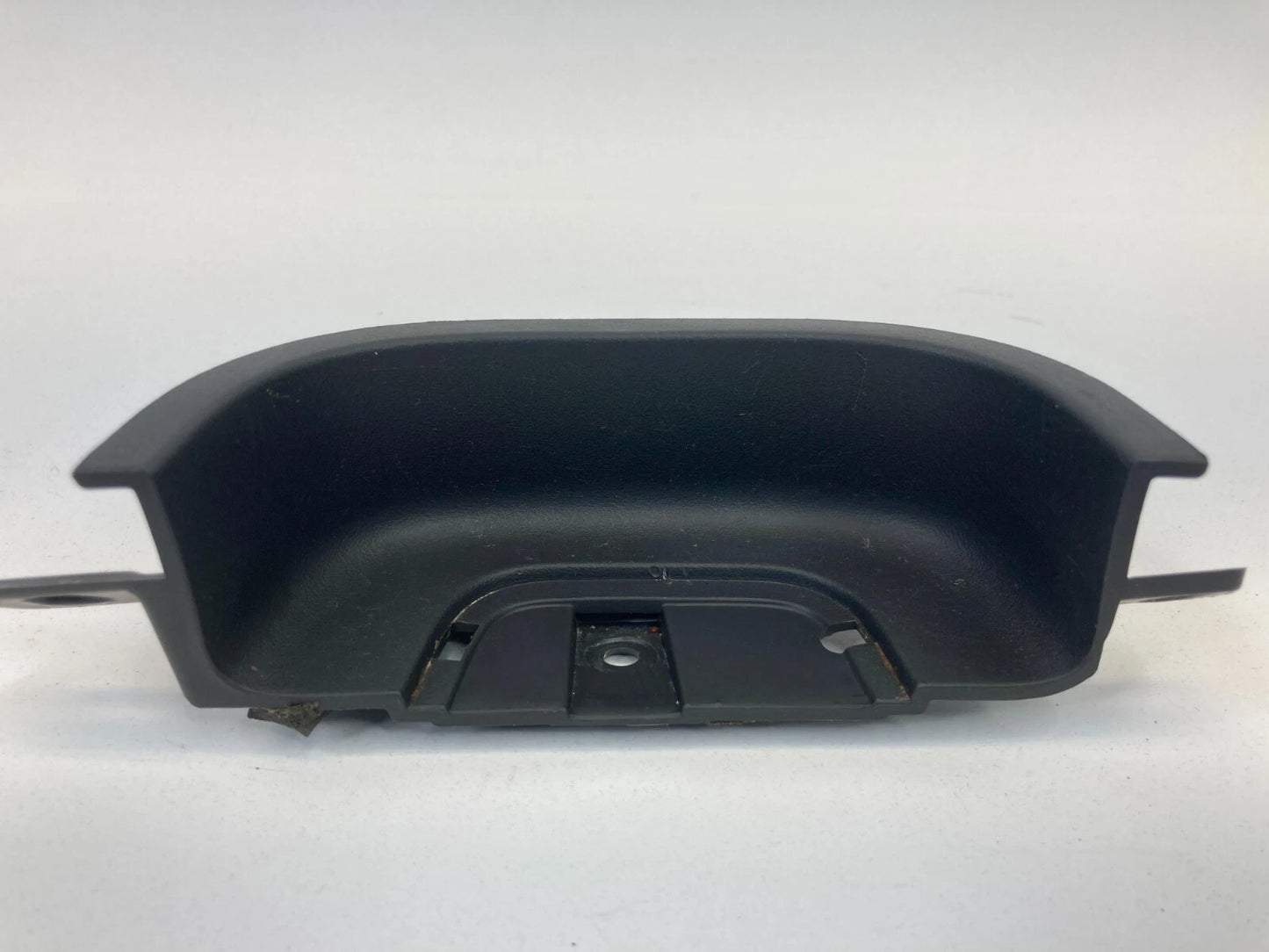 2010-2012 DODGE CALIBER MAINSTREET REAR RIGHT DOOR TRIM PANEL PLUG L0193678AA