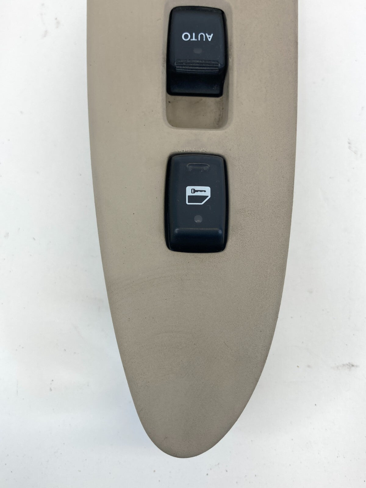 02 03 Lexus ES300 Front Right Passenger Door Window Switch & Bezel 84030-33020