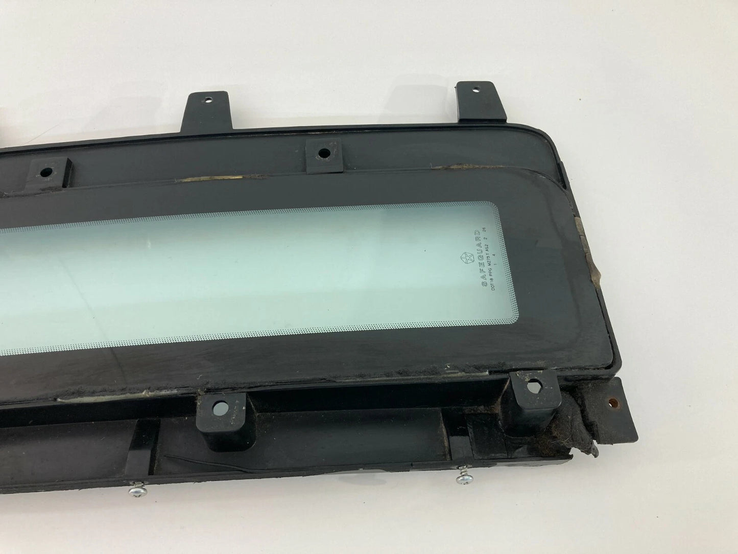 1990 1991 1992 1993 CHRYSLER IMPERIAL REAR LEFT DOOR WINDOW VENT GLASS FIXED OEM