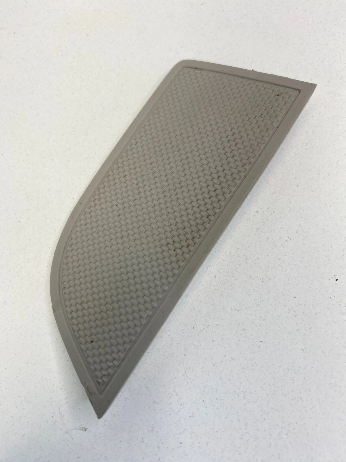 2015-2019 HYUNDAI SONATA REAR RIGHT SIDE DOOR PULL HANDLE CAP TRIM 83724-C1000