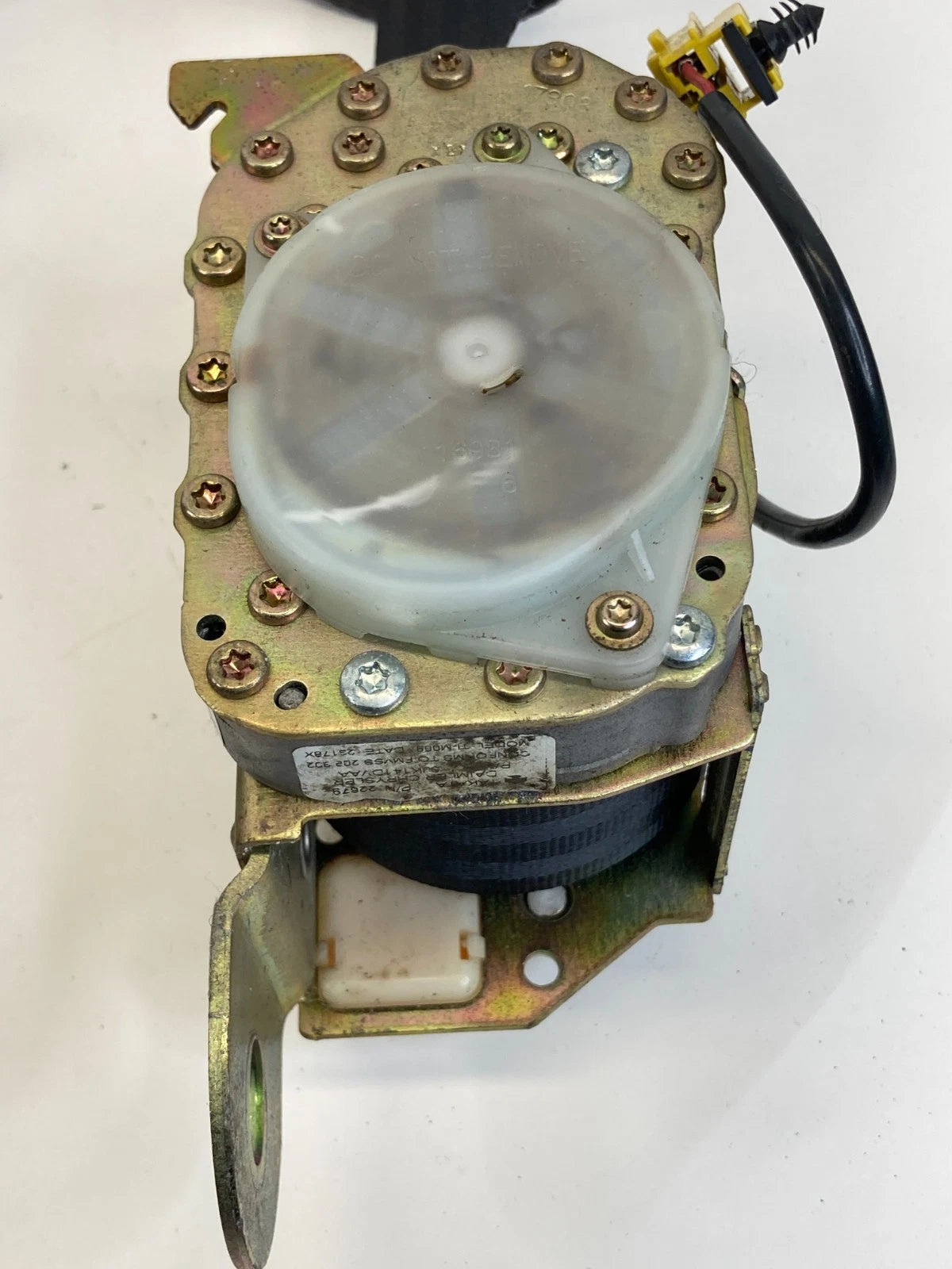 2002-2005 DODGE RAM 1500 FRONT RIGHT PASSENGER SEAT BELT RETRACTOR OEM