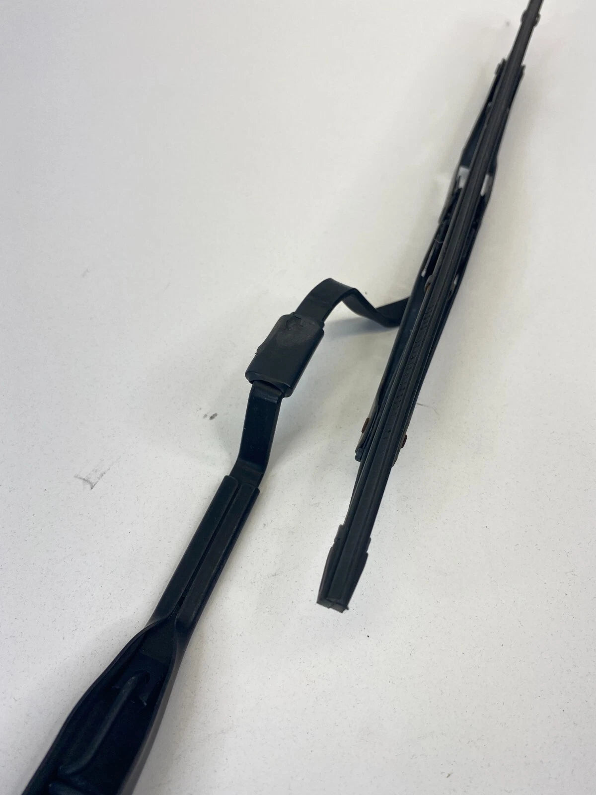 2001 2002 2003 INFINITI QX4 REAR TAILGATE WINDSHIELD WIPER ARM & WIPER SHADE