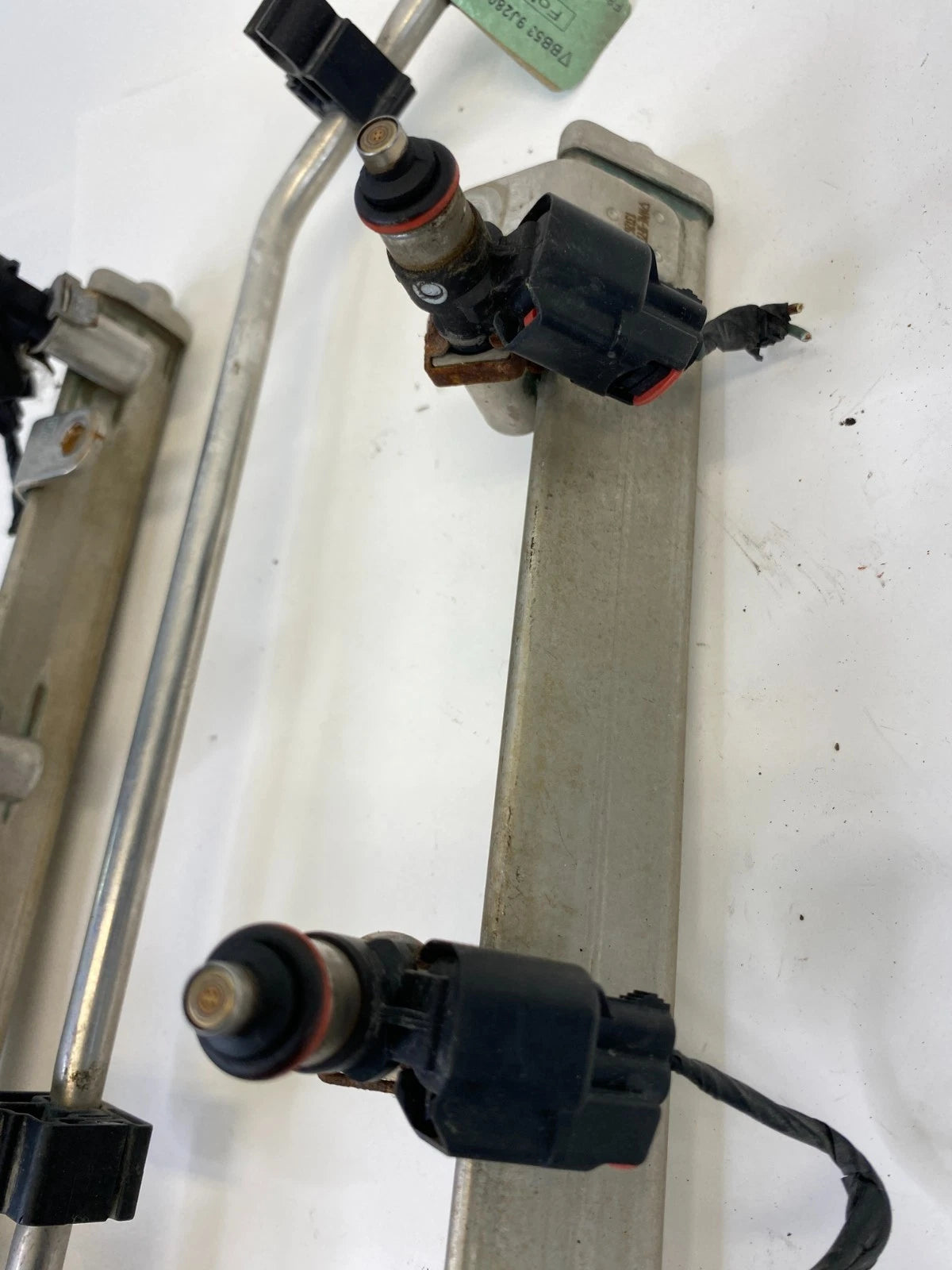 2011-2019 FORD EXPLORER 3.7L FUEL INJECTION RAIL W/ INJECTORS BB53-9J280-AF OEM