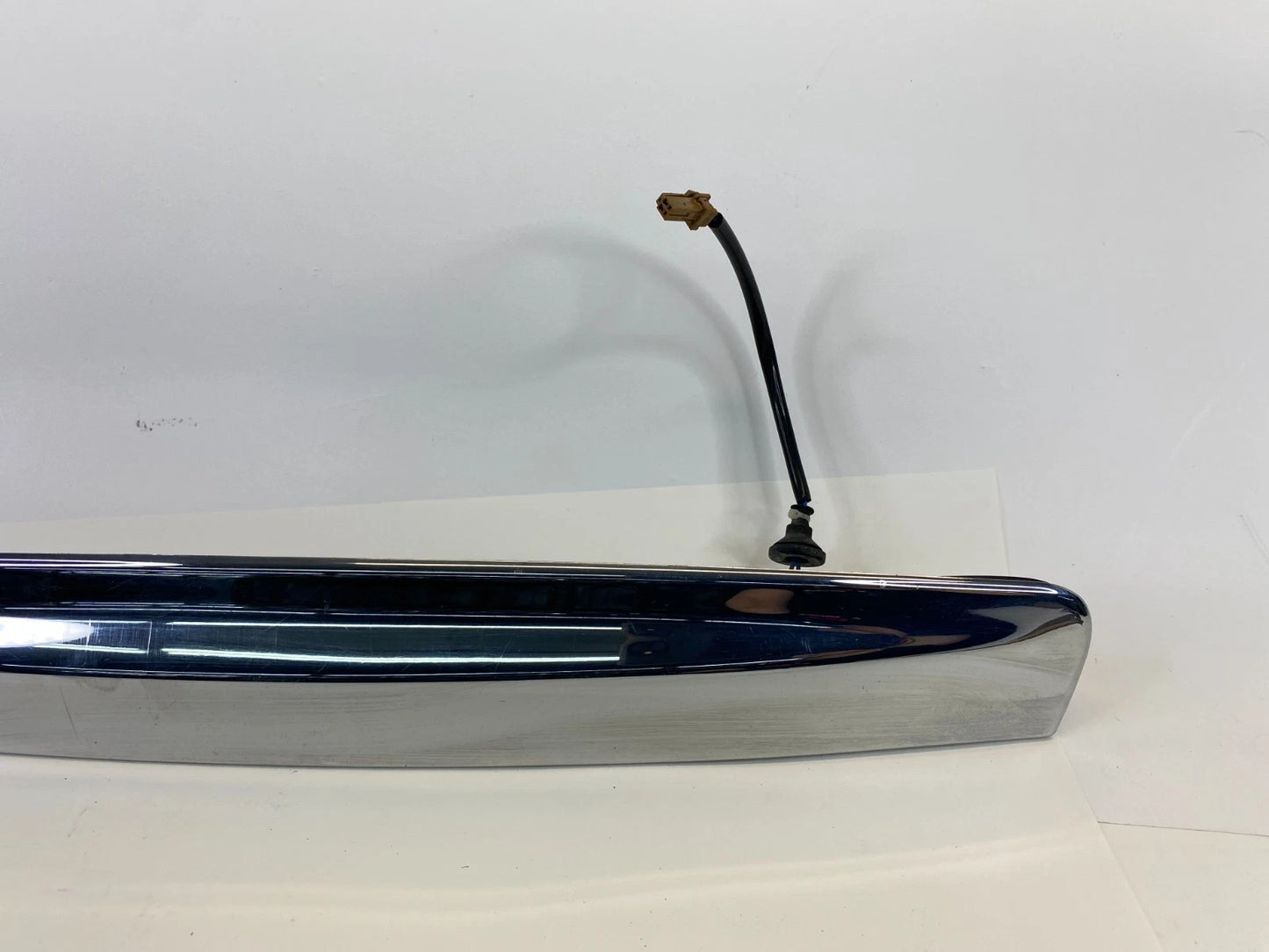 2010-2012 NISSAN ALTIMA REAR TRUNK LICENSE PLATE TRIM MOLDING W/ CAMERA OEM