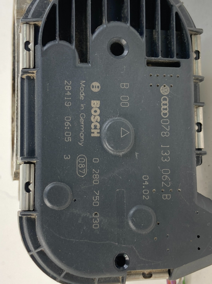 2000-2004 Audi A6 Quattro 2.0L L4 Throttle Body Throttle Valve Assembly OEM