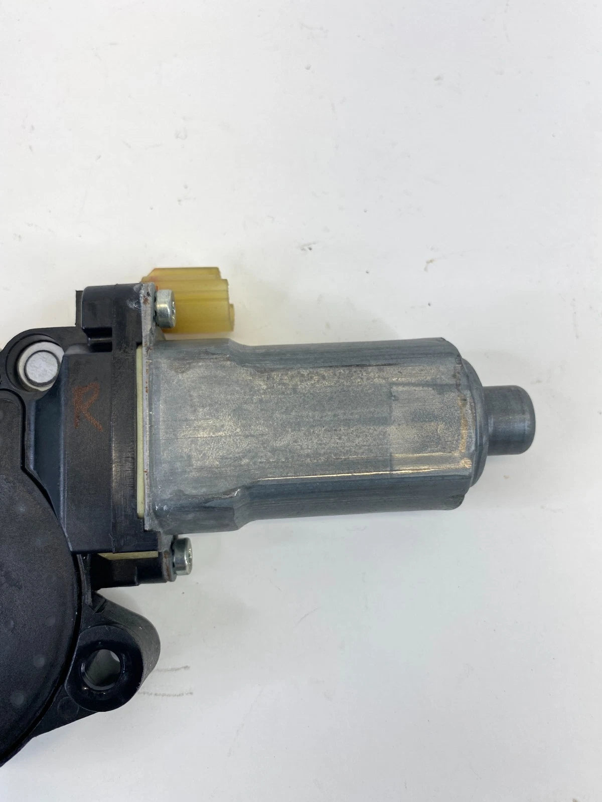 2005-2009 HYUNDAI TUCSON FRONT RIGHT SIDE DOOR POWER WINDOW MOTOR 3130034192 OEM