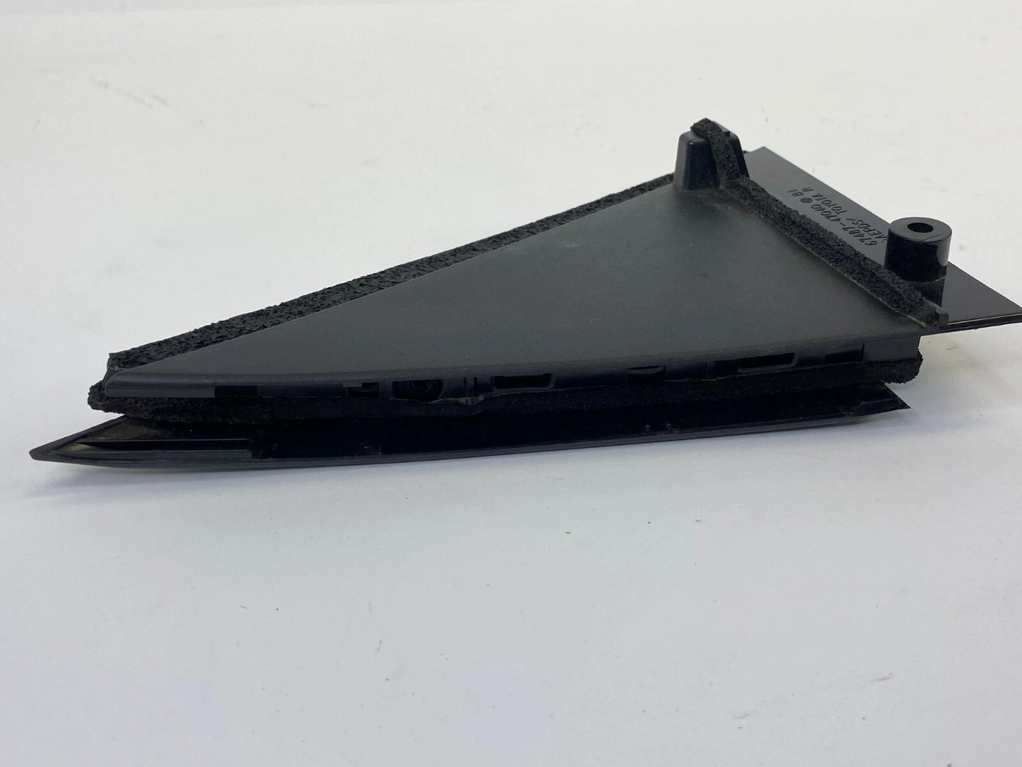 2010-2015 TOYOTA PRIUS REAR RIGHT PASSENGER DOOR OUTER CORNER COVER 67487-47040
